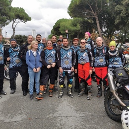 Neue Enduro Trikots für das Team Squadratartaruga